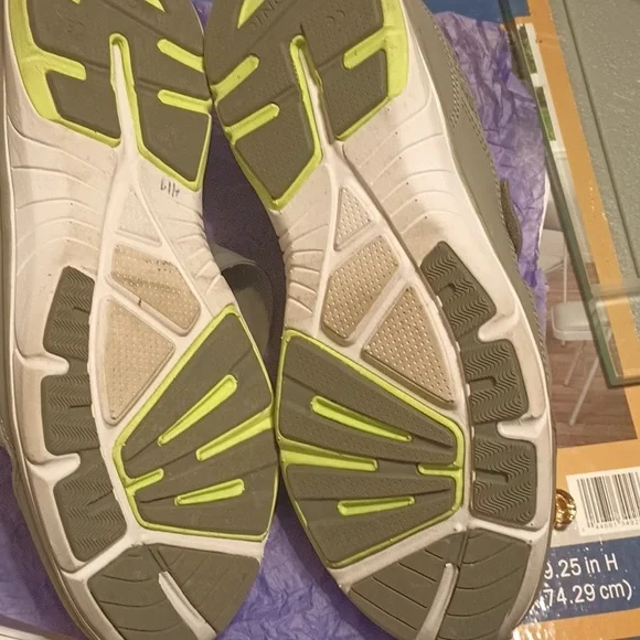 Vionic Grey Ladies Tennis Shoes - Picture 6 of 6